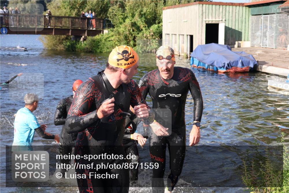 31.08.2025 - Elbe Triathlon Hamburg Luisa Fischer http://msf.ph/oto/8671559 31.08.2025 08:31:38 Schwimmen 169, 180, 189, 207, 208, 211, 227 meine-sportfotos.de