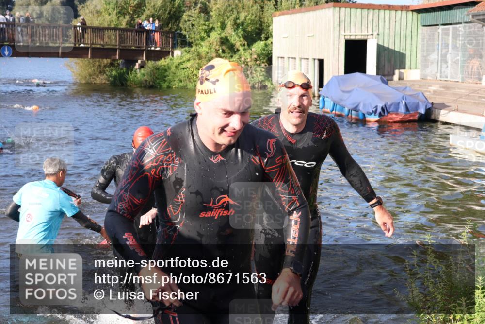 31.08.2025 - Elbe Triathlon Hamburg Luisa Fischer http://msf.ph/oto/8671563 31.08.2025 08:31:38 Schwimmen 169, 180, 189, 207, 208, 211, 227 meine-sportfotos.de
