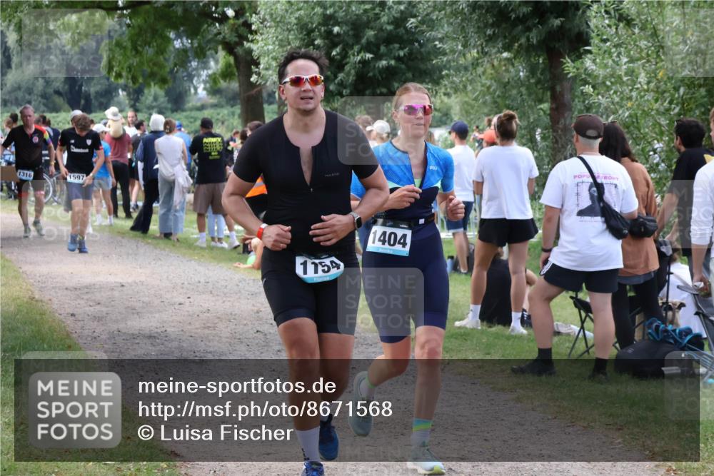31.08.2025 - Elbe Triathlon Hamburg Luisa Fischer http://msf.ph/oto/8671568 31.08.2025 11:58:06 Laufen 1316, 1597, 1754, 1404 meine-sportfotos.de