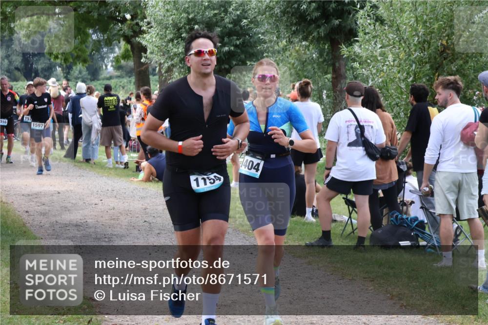 31.08.2025 - Elbe Triathlon Hamburg Luisa Fischer http://msf.ph/oto/8671571 31.08.2025 11:58:06 Laufen 316, 157, 1597, 115, 1404 meine-sportfotos.de