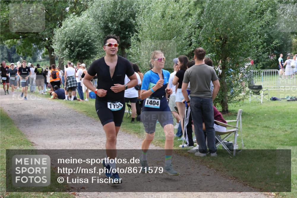 31.08.2025 - Elbe Triathlon Hamburg Luisa Fischer http://msf.ph/oto/8671579 31.08.2025 11:58:07 Laufen 1316, 1576, 1597, 115, 1404 meine-sportfotos.de