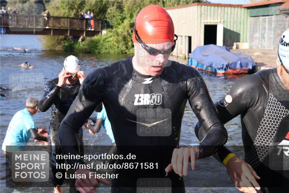 31.08.2025 - Elbe Triathlon Hamburg Luisa Fischer http://msf.ph/oto/8671581 31.08.2025 08:31:41 Schwimmen 169, 180, 189, 207, 208, 211, 227 meine-sportfotos.de