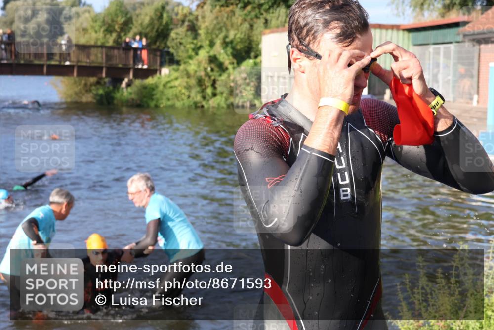 31.08.2025 - Elbe Triathlon Hamburg Luisa Fischer http://msf.ph/oto/8671593 31.08.2025 08:31:44 Schwimmen 182, 189, 207, 208, 211, 227 meine-sportfotos.de