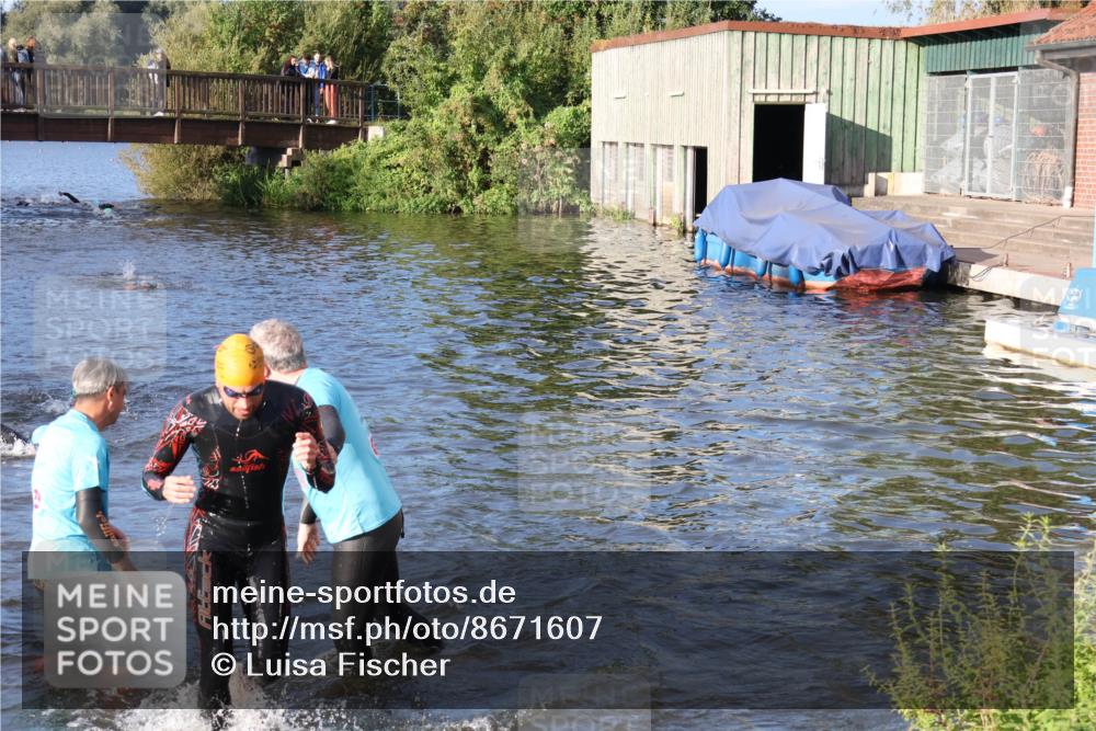 31.08.2025 - Elbe Triathlon Hamburg Luisa Fischer http://msf.ph/oto/8671607 31.08.2025 08:31:45 Schwimmen 182, 189, 207, 227 meine-sportfotos.de