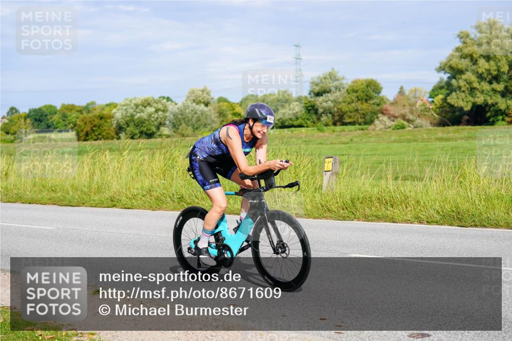 31.08.2025 - Elbe Triathlon Hamburg Michael Burmester http://msf.ph/oto/8671609 31.08.2025 10:03:18 Radfahren 510, 595, 603, 816, 901, 915 meine-sportfotos.de