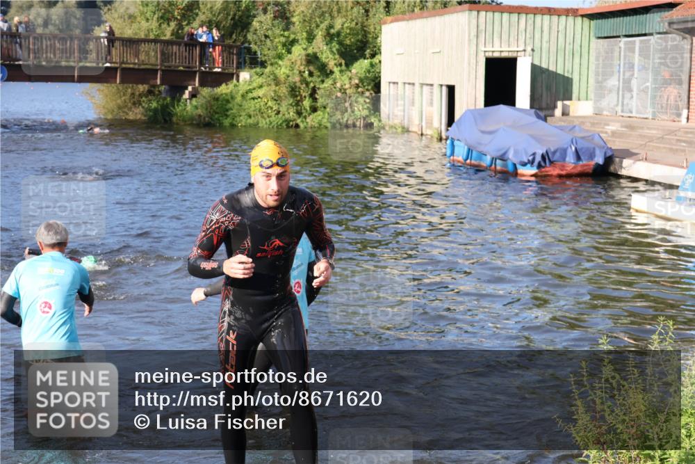 31.08.2025 - Elbe Triathlon Hamburg Luisa Fischer http://msf.ph/oto/8671620 31.08.2025 08:31:47 Schwimmen 182, 189, 207 meine-sportfotos.de
