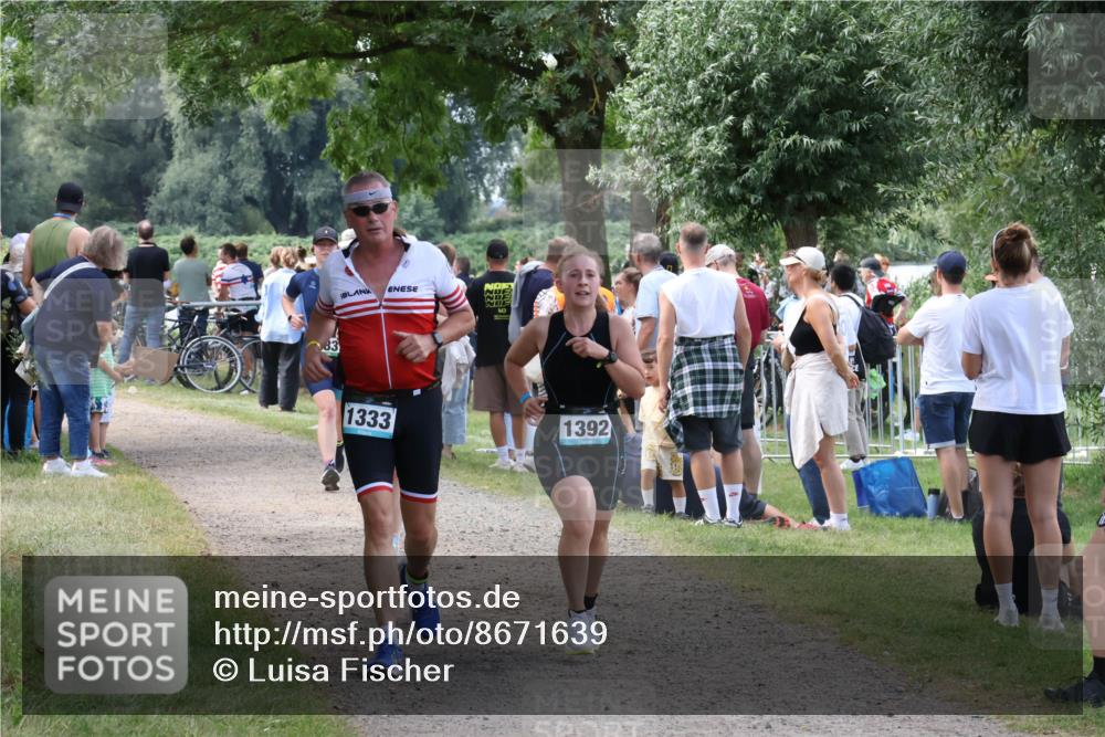 31.08.2025 - Elbe Triathlon Hamburg Luisa Fischer http://msf.ph/oto/8671639 31.08.2025 11:58:22 Laufen 83, 1333, 1392 meine-sportfotos.de