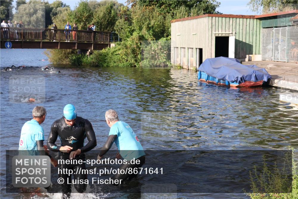 31.08.2025 - Elbe Triathlon Hamburg Luisa Fischer http://msf.ph/oto/8671641 31.08.2025 08:31:53 Schwimmen 182, 216 meine-sportfotos.de