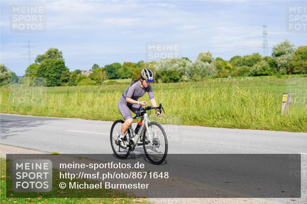 31.08.2025 - Elbe Triathlon Hamburg Michael Burmester http://msf.ph/oto/8671648 31.08.2025 10:03:22 Radfahren 510, 595, 658, 816, 901, 915 meine-sportfotos.de