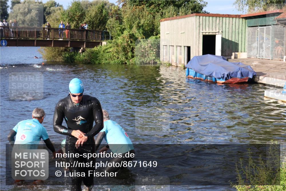31.08.2025 - Elbe Triathlon Hamburg Luisa Fischer http://msf.ph/oto/8671649 31.08.2025 08:31:54 Schwimmen 182, 216 meine-sportfotos.de