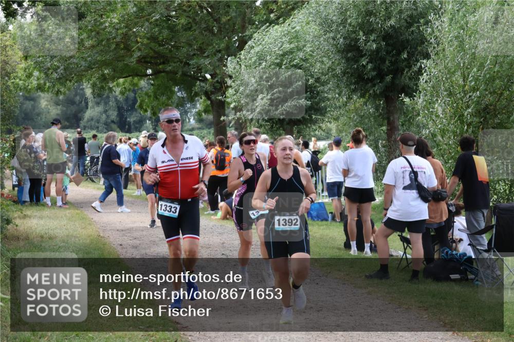 31.08.2025 - Elbe Triathlon Hamburg Luisa Fischer http://msf.ph/oto/8671653 31.08.2025 11:58:24 Laufen 1333, 13, 1392 meine-sportfotos.de