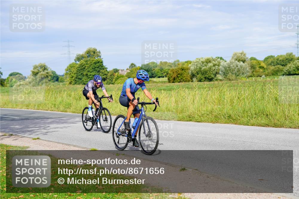 31.08.2025 - Elbe Triathlon Hamburg Michael Burmester http://msf.ph/oto/8671656 31.08.2025 10:03:23 Radfahren 510, 595, 658, 816, 915 meine-sportfotos.de