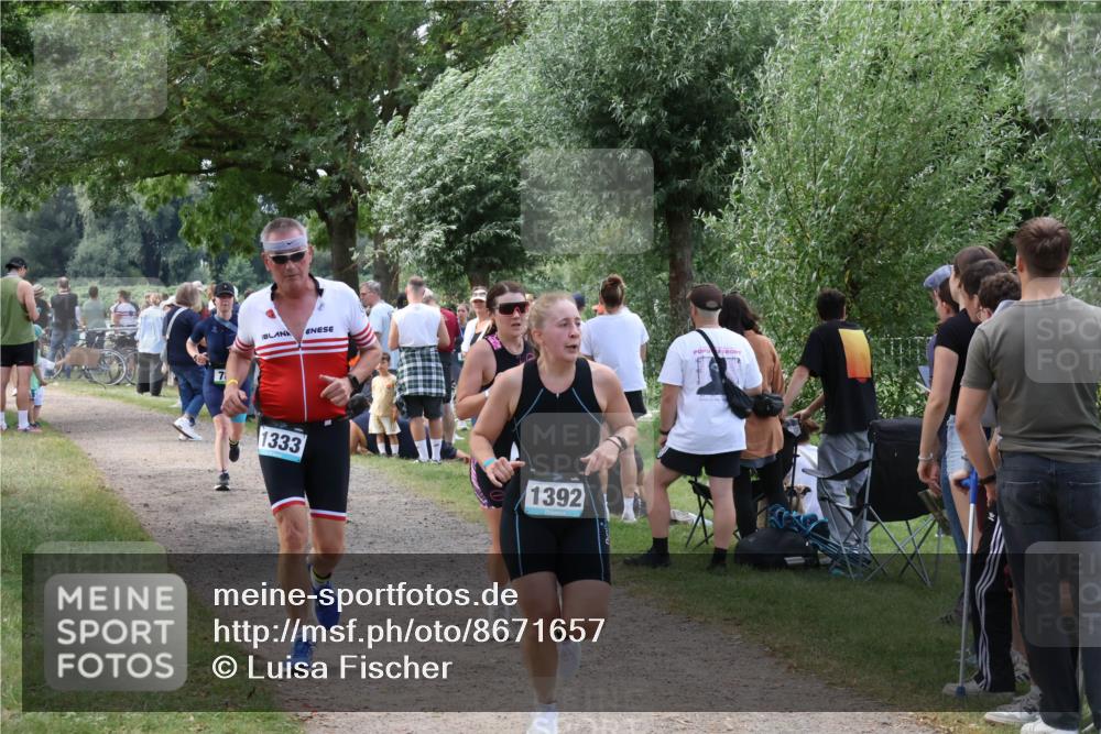 31.08.2025 - Elbe Triathlon Hamburg Luisa Fischer http://msf.ph/oto/8671657 31.08.2025 11:58:24 Laufen 7, 1333, 1392 meine-sportfotos.de