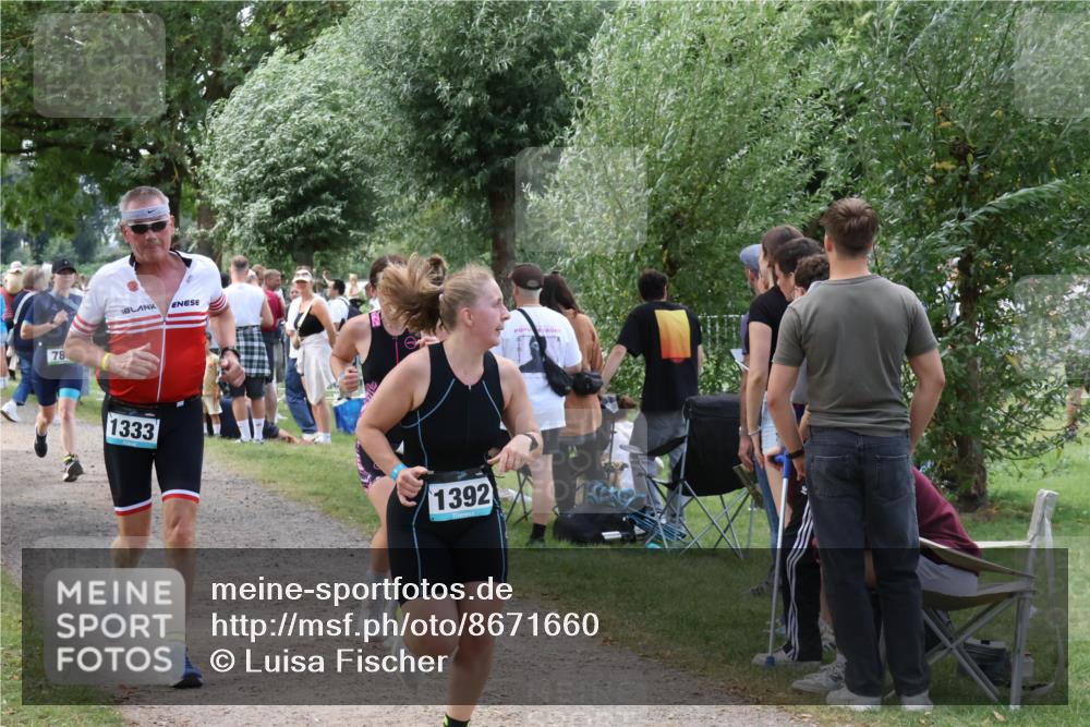 31.08.2025 - Elbe Triathlon Hamburg Luisa Fischer http://msf.ph/oto/8671660 31.08.2025 11:58:25 Laufen 78, 1333, 1392 meine-sportfotos.de