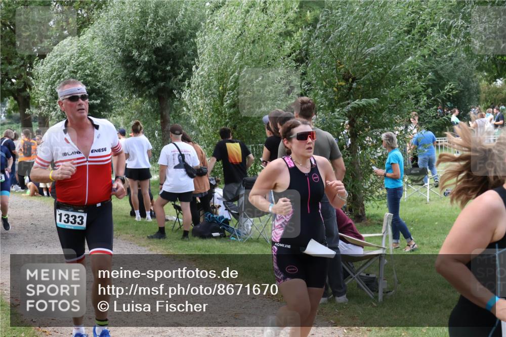 31.08.2025 - Elbe Triathlon Hamburg Luisa Fischer http://msf.ph/oto/8671670 31.08.2025 11:58:26 Laufen 1333 meine-sportfotos.de