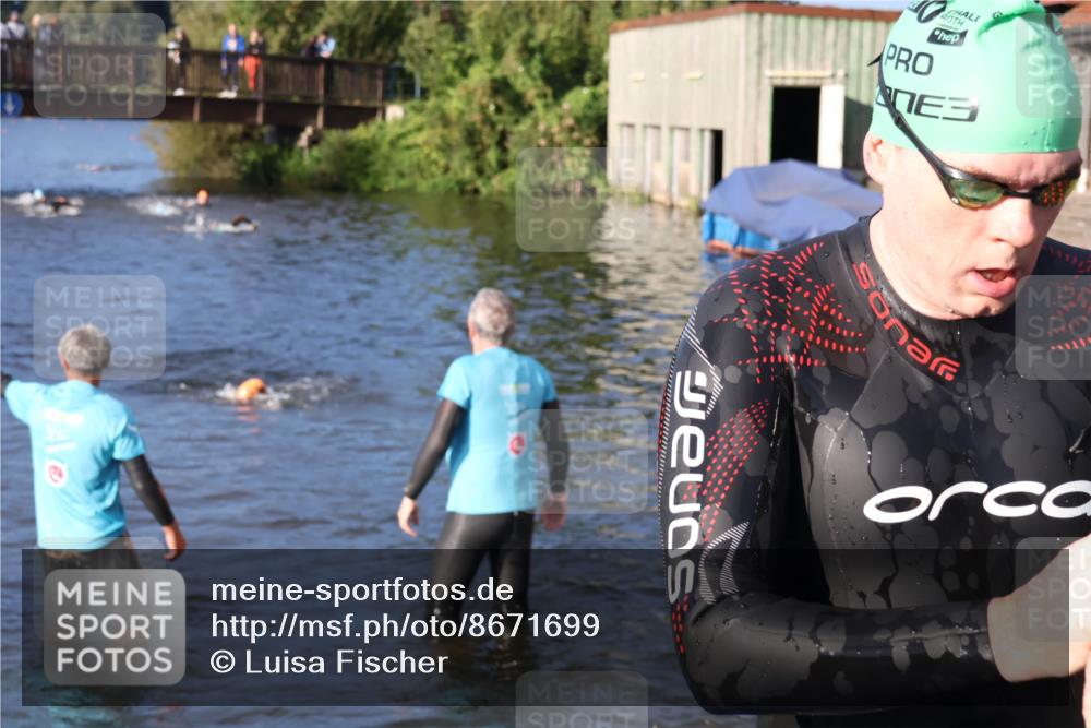 31.08.2025 - Elbe Triathlon Hamburg Luisa Fischer http://msf.ph/oto/8671699 31.08.2025 08:32:00 Schwimmen 216 meine-sportfotos.de