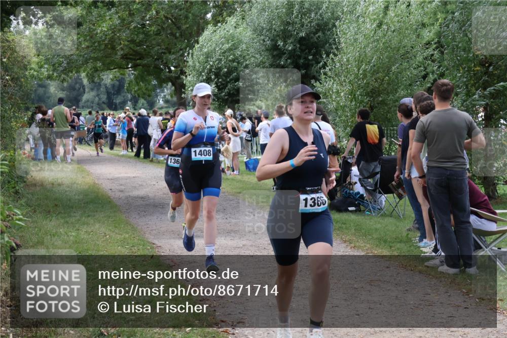 31.08.2025 - Elbe Triathlon Hamburg Luisa Fischer http://msf.ph/oto/8671714 31.08.2025 11:58:36 Laufen 136, 1408, 1365 meine-sportfotos.de