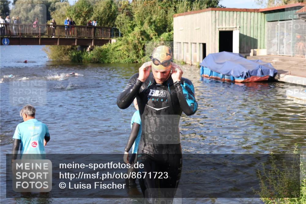 31.08.2025 - Elbe Triathlon Hamburg Luisa Fischer http://msf.ph/oto/8671723 31.08.2025 08:32:11 Schwimmen 166, 185 meine-sportfotos.de