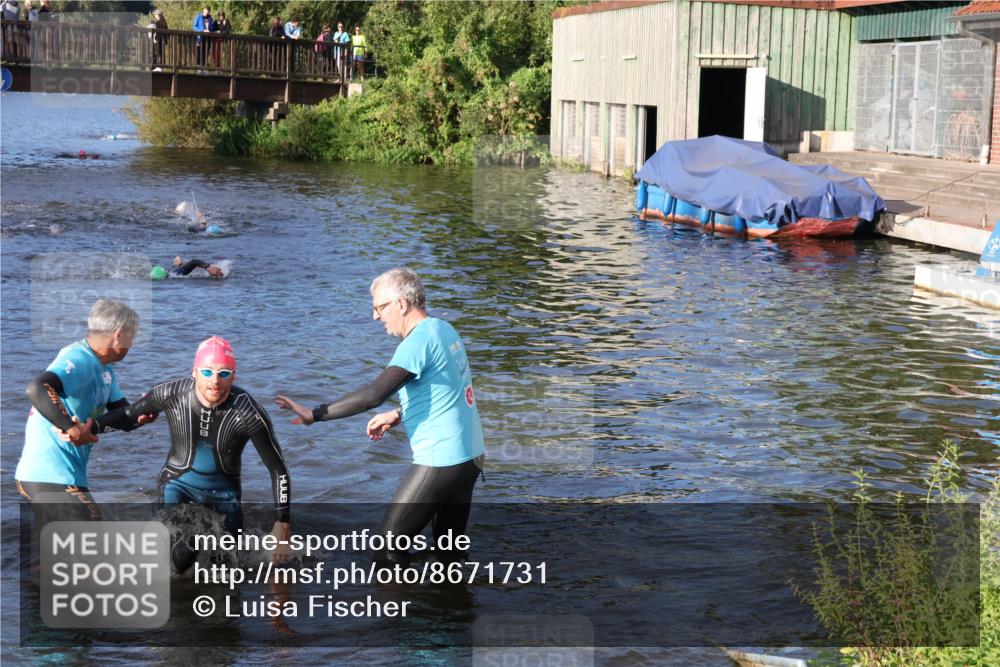 31.08.2025 - Elbe Triathlon Hamburg Luisa Fischer http://msf.ph/oto/8671731 31.08.2025 08:32:17 Schwimmen 185 meine-sportfotos.de