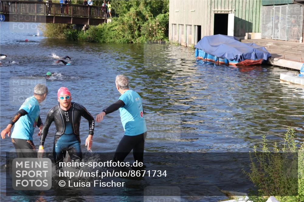 31.08.2025 - Elbe Triathlon Hamburg Luisa Fischer http://msf.ph/oto/8671734 31.08.2025 08:32:17 Schwimmen 185 meine-sportfotos.de