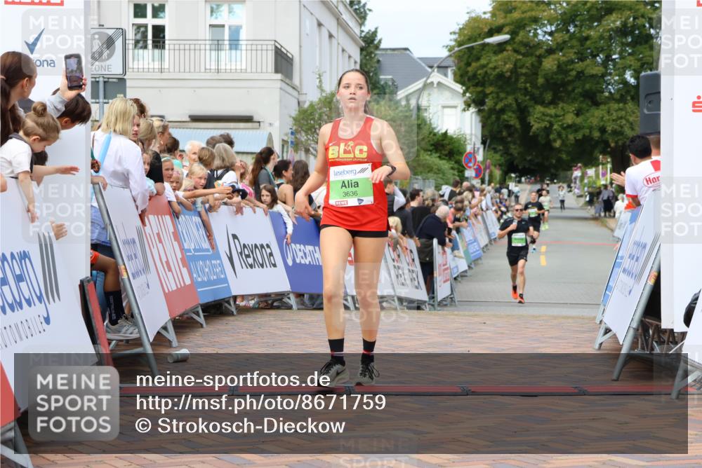 31.08.2025 - 21. Blankeneser Heldenlauf Strokosch-Dieckow http://msf.ph/oto/8671759 31.08.2025 10:53:12 Ziel 3636 meine-sportfotos.de