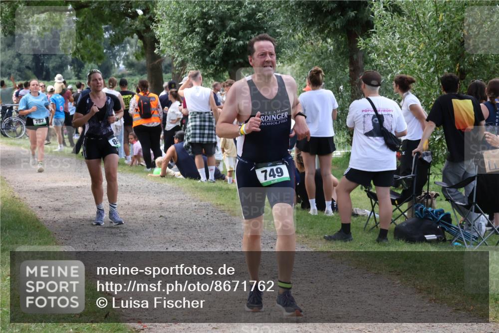 31.08.2025 - Elbe Triathlon Hamburg Luisa Fischer http://msf.ph/oto/8671762 31.08.2025 11:58:48 Laufen 782, 8, 749 meine-sportfotos.de