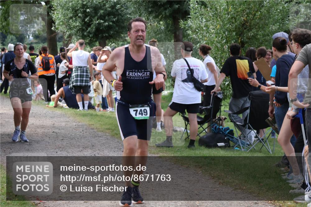 31.08.2025 - Elbe Triathlon Hamburg Luisa Fischer http://msf.ph/oto/8671763 31.08.2025 11:58:48 Laufen 749 meine-sportfotos.de