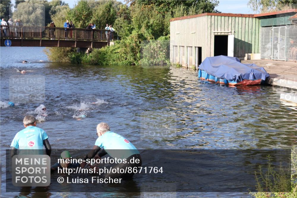 31.08.2025 - Elbe Triathlon Hamburg Luisa Fischer http://msf.ph/oto/8671764 31.08.2025 08:32:30 Schwimmen 225 meine-sportfotos.de
