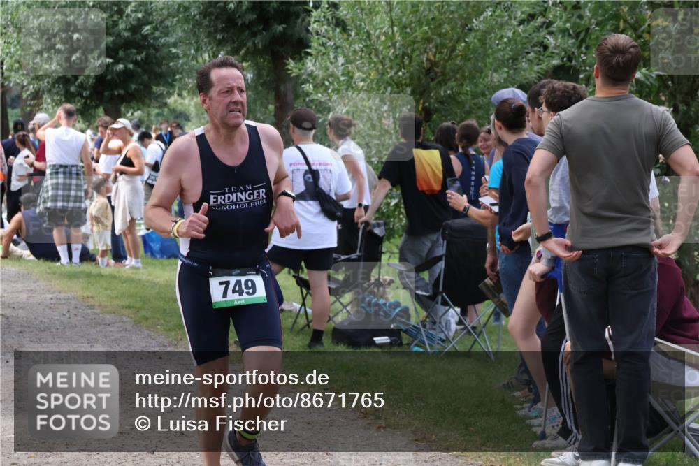 31.08.2025 - Elbe Triathlon Hamburg Luisa Fischer http://msf.ph/oto/8671765 31.08.2025 11:58:48 Laufen 749 meine-sportfotos.de