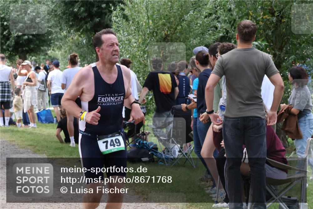 31.08.2025 - Elbe Triathlon Hamburg Luisa Fischer http://msf.ph/oto/8671768 31.08.2025 11:58:49 Laufen 749 meine-sportfotos.de