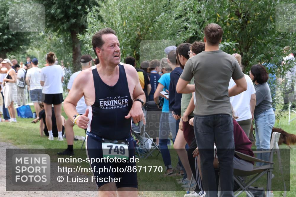 31.08.2025 - Elbe Triathlon Hamburg Luisa Fischer http://msf.ph/oto/8671770 31.08.2025 11:58:49 Laufen 749 meine-sportfotos.de