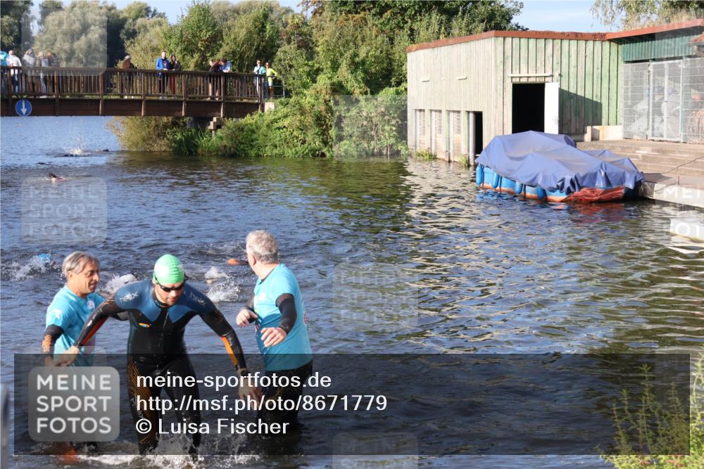 31.08.2025 - Elbe Triathlon Hamburg Luisa Fischer http://msf.ph/oto/8671779 31.08.2025 08:32:32 Schwimmen 225, 234 meine-sportfotos.de