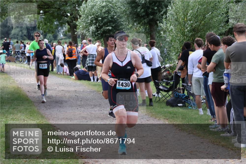 31.08.2025 - Elbe Triathlon Hamburg Luisa Fischer http://msf.ph/oto/8671794 31.08.2025 11:59:21 Laufen 1377, 1430 meine-sportfotos.de