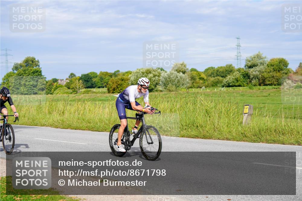 31.08.2025 - Elbe Triathlon Hamburg Michael Burmester http://msf.ph/oto/8671798 31.08.2025 10:03:43 Radfahren 547, 671, 695, 713, 728, 771, 778, 807 meine-sportfotos.de