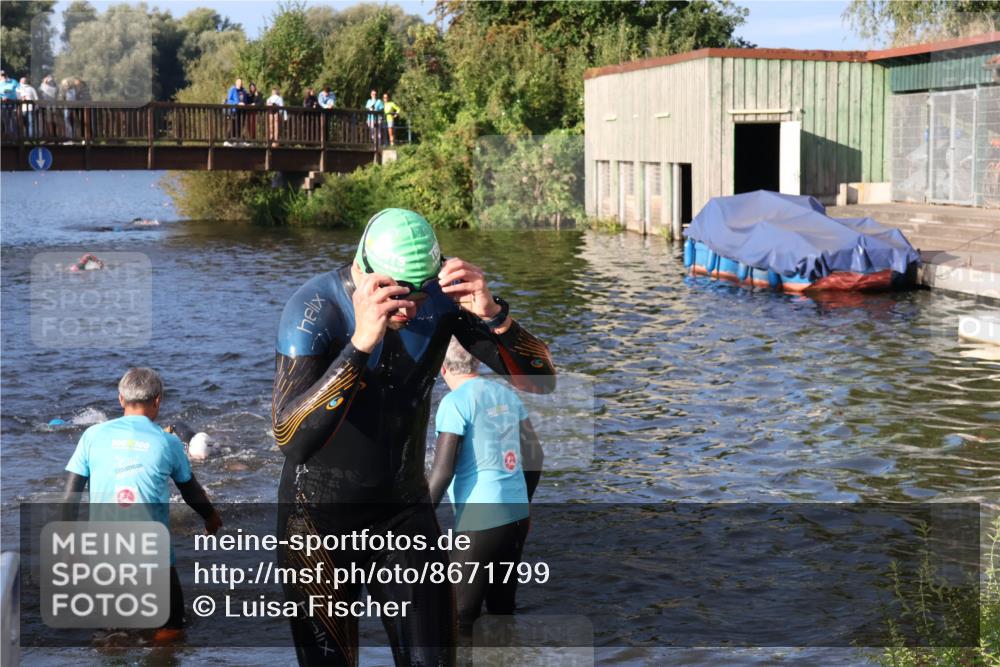 31.08.2025 - Elbe Triathlon Hamburg Luisa Fischer http://msf.ph/oto/8671799 31.08.2025 08:32:34 Schwimmen 225, 231, 234, 237 meine-sportfotos.de