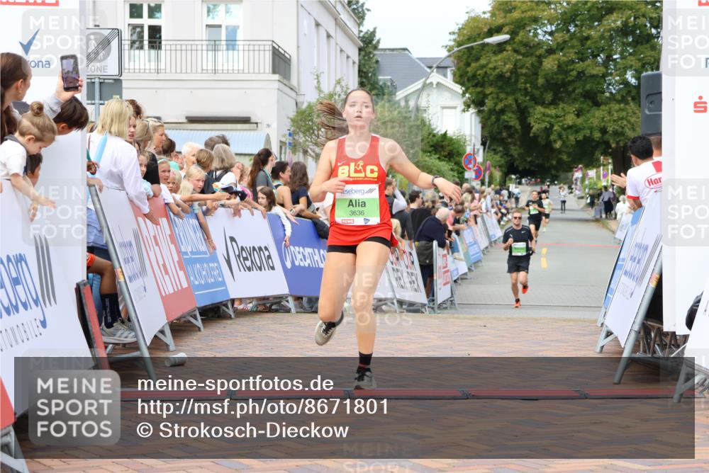 31.08.2025 - 21. Blankeneser Heldenlauf Strokosch-Dieckow http://msf.ph/oto/8671801 31.08.2025 10:53:12 Ziel 3636 meine-sportfotos.de
