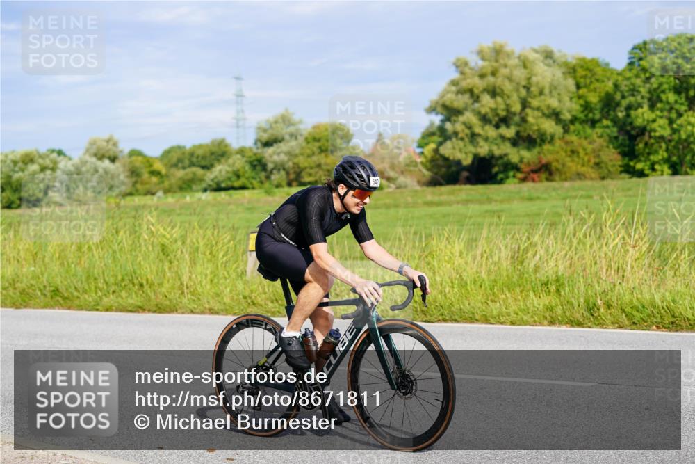 31.08.2025 - Elbe Triathlon Hamburg Michael Burmester http://msf.ph/oto/8671811 31.08.2025 10:03:44 Radfahren 547, 671, 695, 713, 728, 771, 778, 807 meine-sportfotos.de