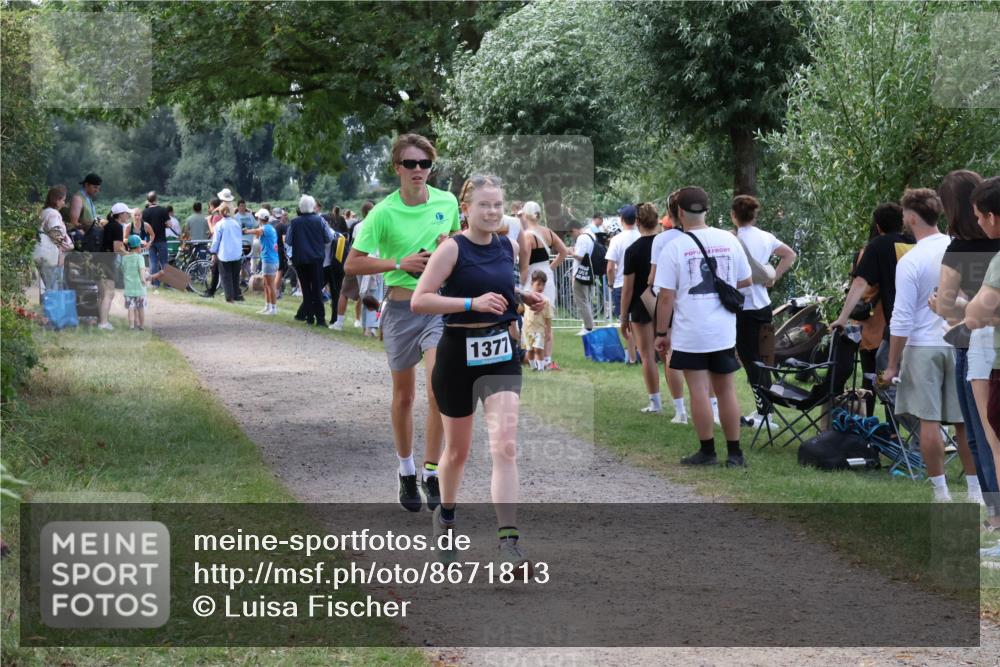 31.08.2025 - Elbe Triathlon Hamburg Luisa Fischer http://msf.ph/oto/8671813 31.08.2025 11:59:23 Laufen 1377 meine-sportfotos.de