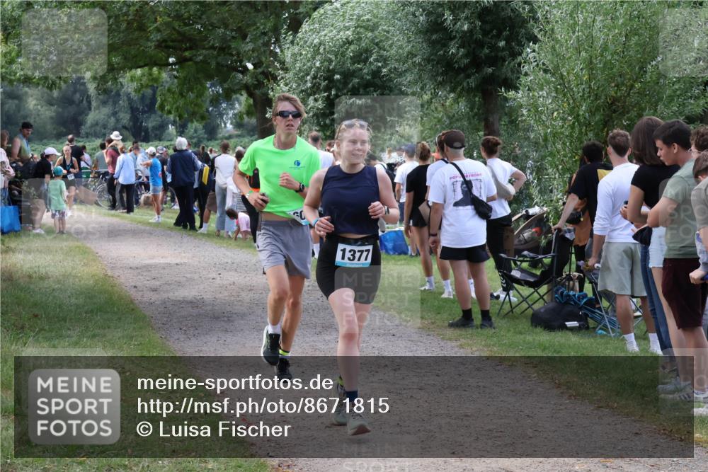 31.08.2025 - Elbe Triathlon Hamburg Luisa Fischer http://msf.ph/oto/8671815 31.08.2025 11:59:24 Laufen 1377 meine-sportfotos.de