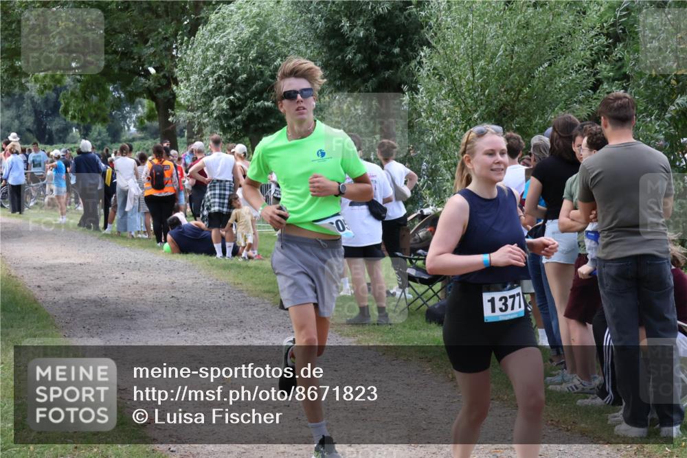31.08.2025 - Elbe Triathlon Hamburg Luisa Fischer http://msf.ph/oto/8671823 31.08.2025 11:59:25 Laufen 0, 1371 meine-sportfotos.de