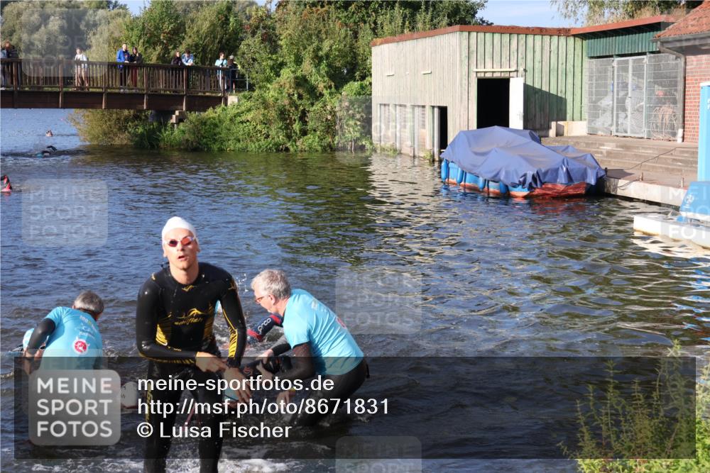 31.08.2025 - Elbe Triathlon Hamburg Luisa Fischer http://msf.ph/oto/8671831 31.08.2025 08:32:40 Schwimmen 181, 215, 231, 234, 237 meine-sportfotos.de