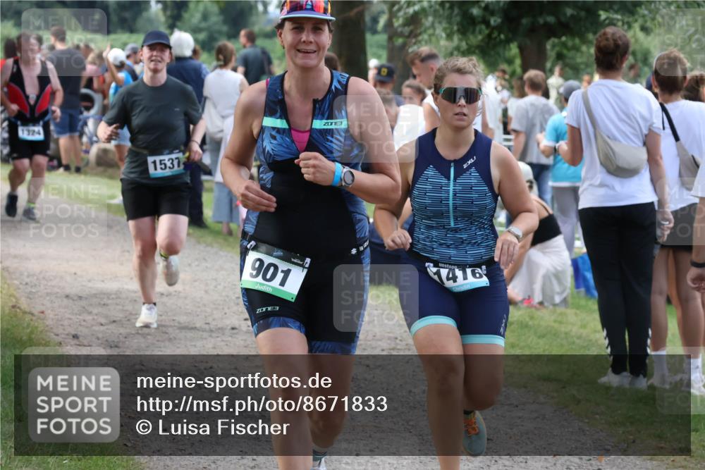 31.08.2025 - Elbe Triathlon Hamburg Luisa Fischer http://msf.ph/oto/8671833 31.08.2025 12:00:16 Laufen 1537, 901, 3, 476 meine-sportfotos.de