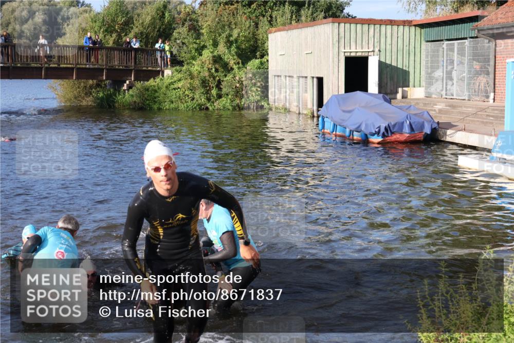 31.08.2025 - Elbe Triathlon Hamburg Luisa Fischer http://msf.ph/oto/8671837 31.08.2025 08:32:40 Schwimmen 181, 215, 231, 234, 237 meine-sportfotos.de