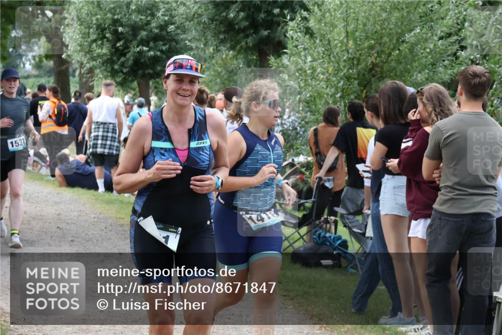 31.08.2025 - Elbe Triathlon Hamburg Luisa Fischer http://msf.ph/oto/8671847 31.08.2025 12:00:18 Laufen 1531, 3, 3, 141 meine-sportfotos.de