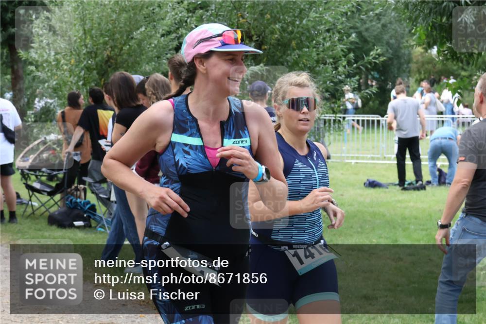 31.08.2025 - Elbe Triathlon Hamburg Luisa Fischer http://msf.ph/oto/8671856 31.08.2025 12:00:19 Laufen 3, 3, 141, 5 meine-sportfotos.de