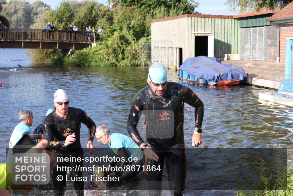 31.08.2025 - Elbe Triathlon Hamburg Luisa Fischer http://msf.ph/oto/8671864 31.08.2025 08:32:43 Schwimmen 181, 215, 231, 234, 237 meine-sportfotos.de