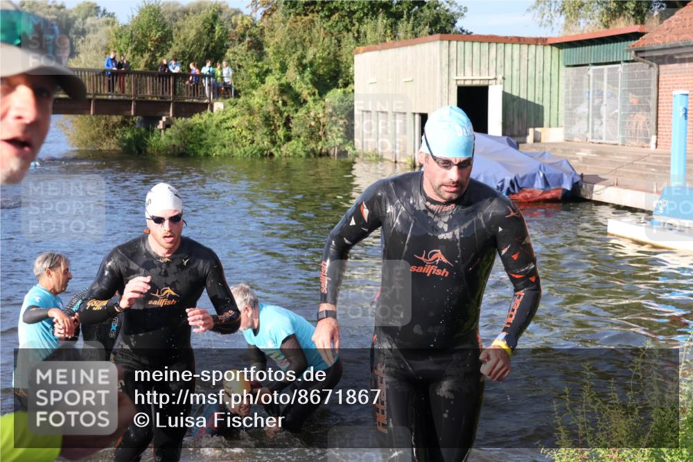 31.08.2025 - Elbe Triathlon Hamburg Luisa Fischer http://msf.ph/oto/8671867 31.08.2025 08:32:44 Schwimmen 181, 215, 231, 234, 237 meine-sportfotos.de