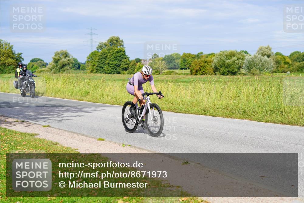 31.08.2025 - Elbe Triathlon Hamburg Michael Burmester http://msf.ph/oto/8671973 31.08.2025 10:04:01 Radfahren 422, 528, 856 meine-sportfotos.de