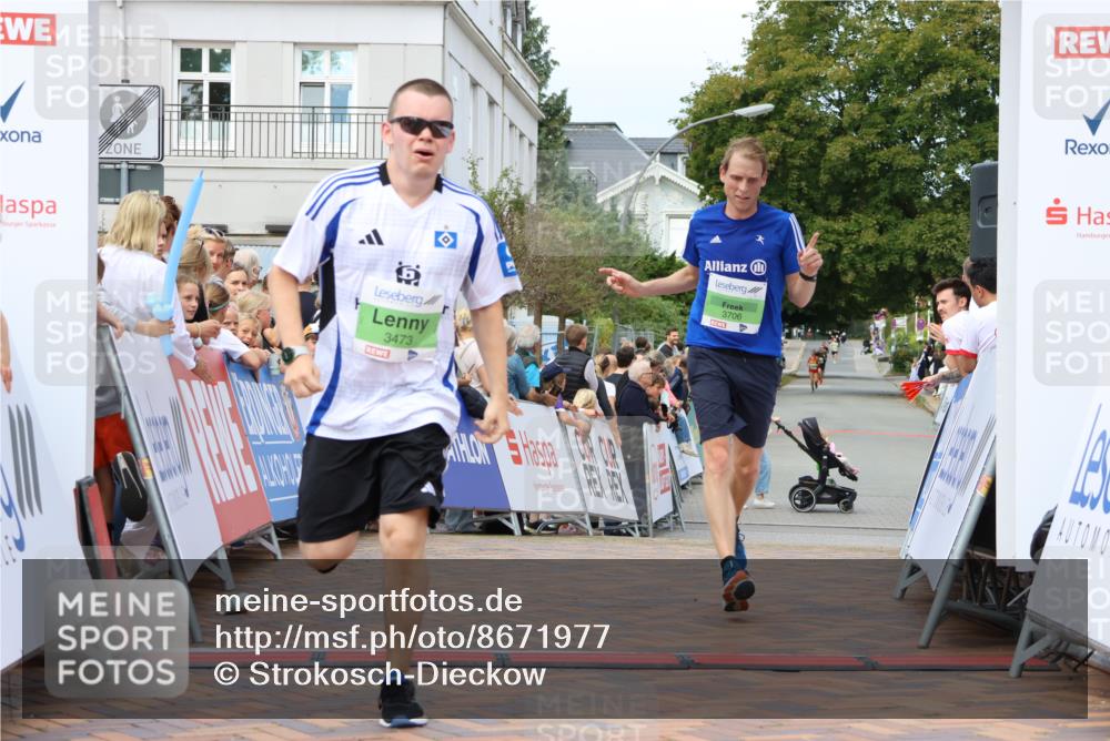 31.08.2025 - 21. Blankeneser Heldenlauf Strokosch-Dieckow http://msf.ph/oto/8671977 31.08.2025 10:52:49 Ziel 3706, 3473 meine-sportfotos.de
