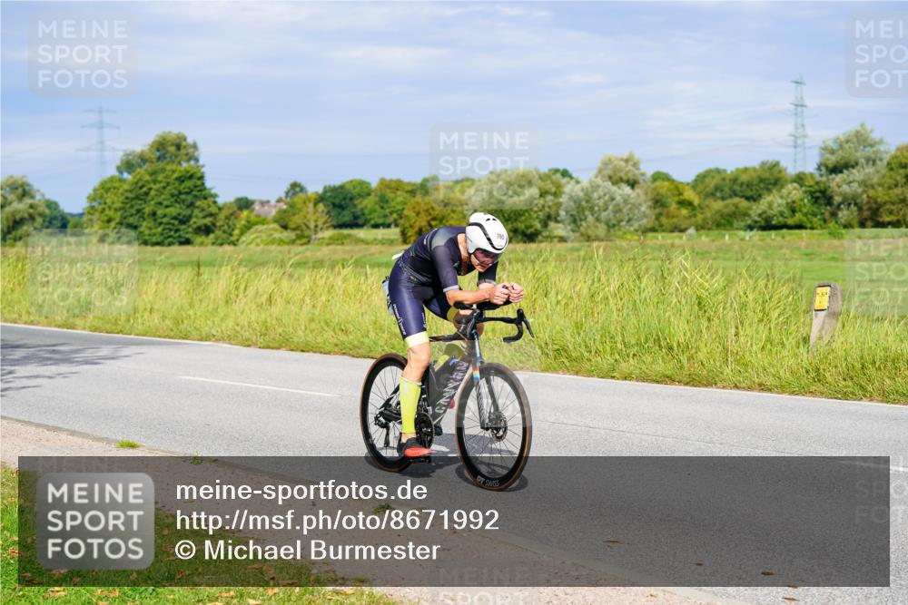 31.08.2025 - Elbe Triathlon Hamburg Michael Burmester http://msf.ph/oto/8671992 31.08.2025 10:04:06 Radfahren 407, 903 meine-sportfotos.de